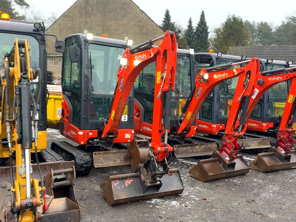 Minibagger für beengte Baustellen